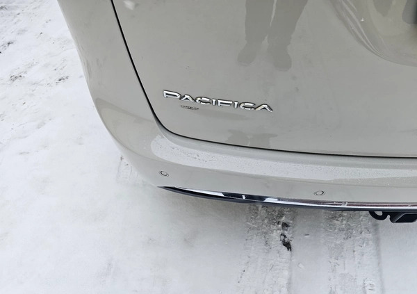 Chrysler Pacifica cena 210330 przebieg: 43351, rok produkcji 2021 z Mirsk małe 529